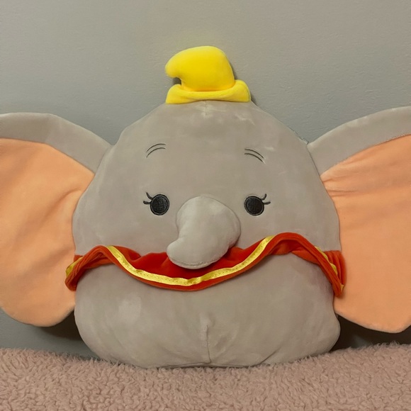 Dumbo squishmallow